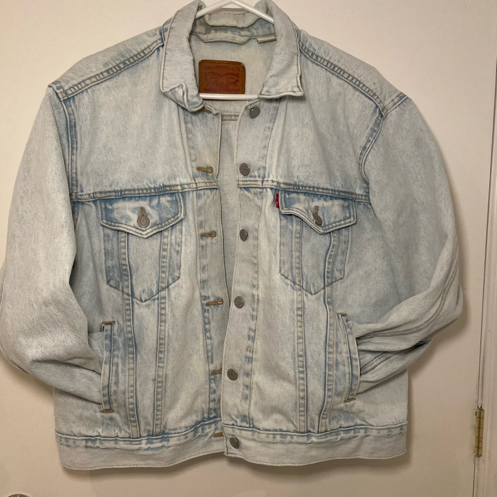 Levi’s Lightwash Denim Jacket